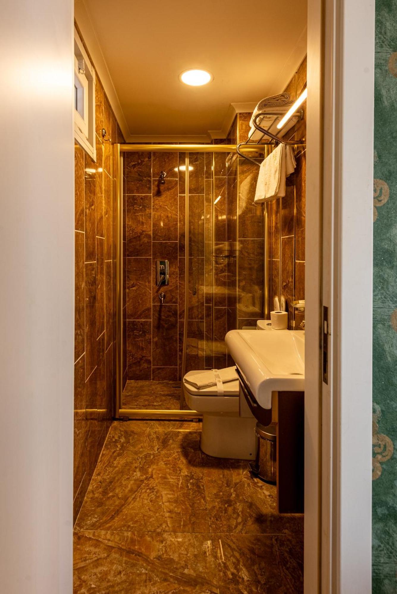Golden Dream Otel Истанбул Екстериор снимка